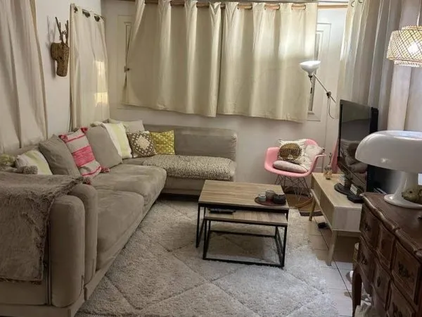 Studio 1 pièce 64 m²