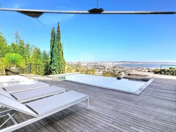 Villa contemporaine avec vue mer imprenable - Piscine à débordement