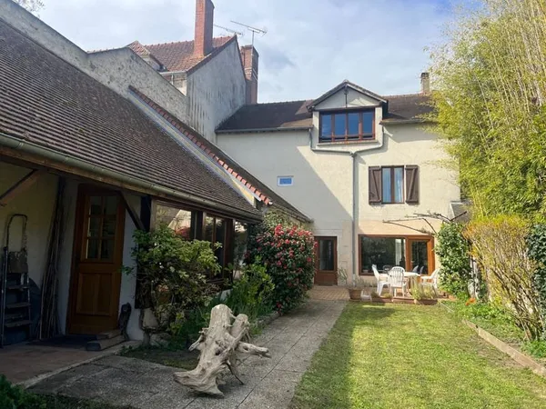 MAISON PROCHE CANAL ET LOIRE