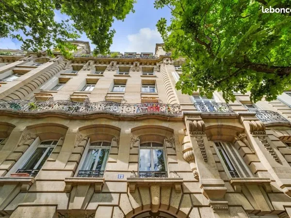Appartement à louer 3 pièces 80m2