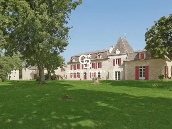 Château 18 pièces 500 m²