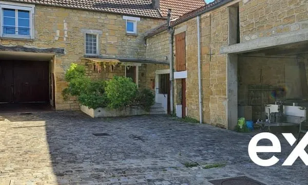 Ferme Charmante à Cergy village avec 4 Chambres