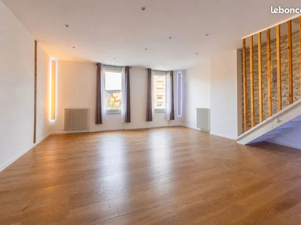 Duplex 127 m² + studio indépendant + jardin privatif - Valbenoîte