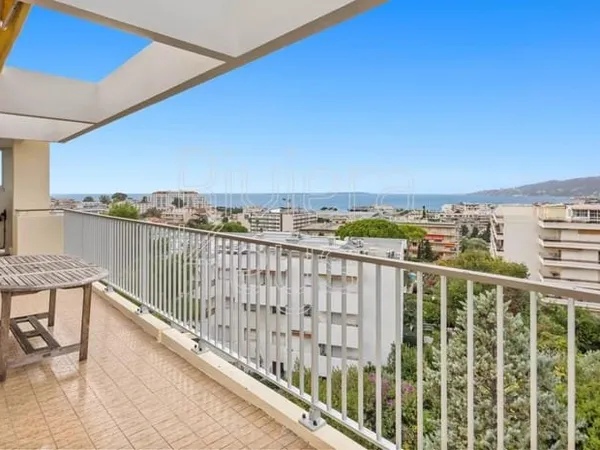Antibes - Rostagne : Appartement 3P dernier étage, vue mer panoramique à 360°