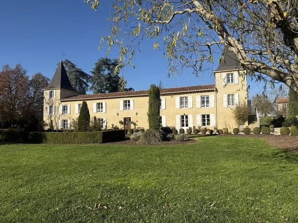 Maison et villa de prestige Vente Condom 18p 520m² 1495000€