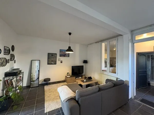 ENSEMBLE DE 2 ÉCHOPPES INDÉPENDANTES - JARDIN DE 180 M2