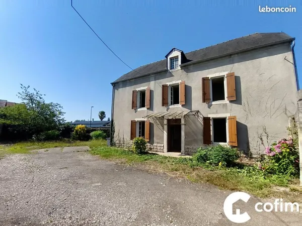 Maison 8 pièces 800 m²