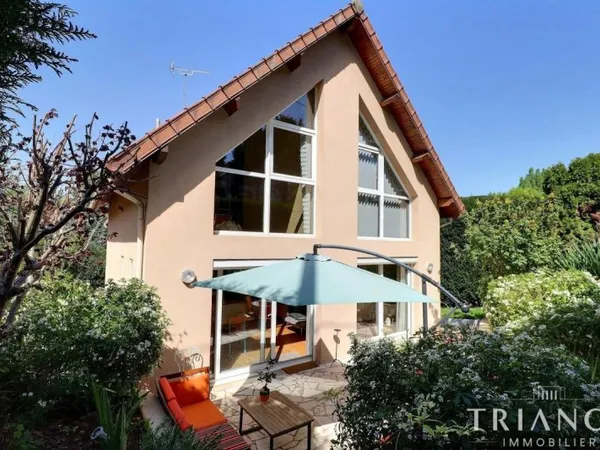 MAISON DANS LE DOMAINE DE GRANDCHAMP