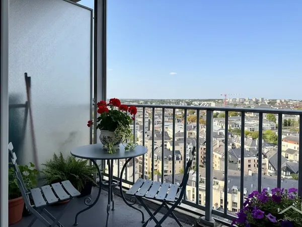 Rennes - Studio meublé avec balcon et vue panoramique - Quartier Bourg l'évêque