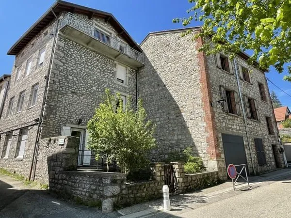 F2 AU CENTRE DE PLANFOY