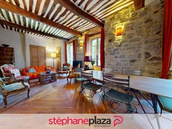 Maison 11 pièces 463 m²