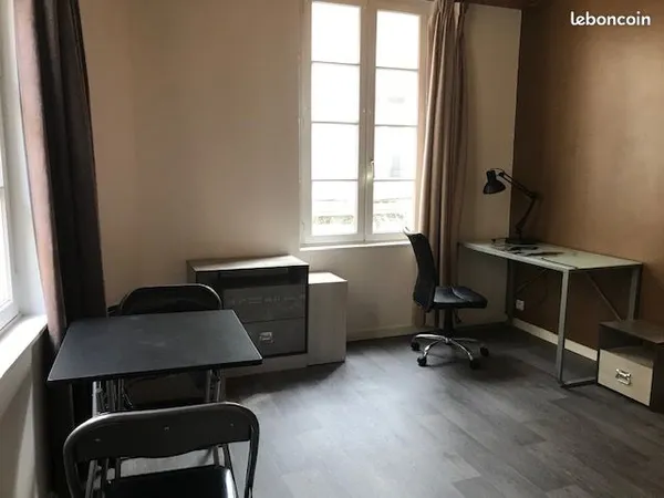 Location Studio centre ville Fontenay le Comte