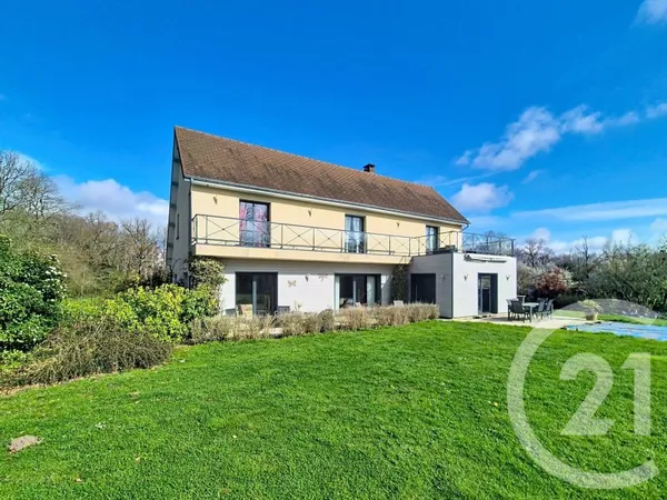 Maison 6 pièces 215 m²