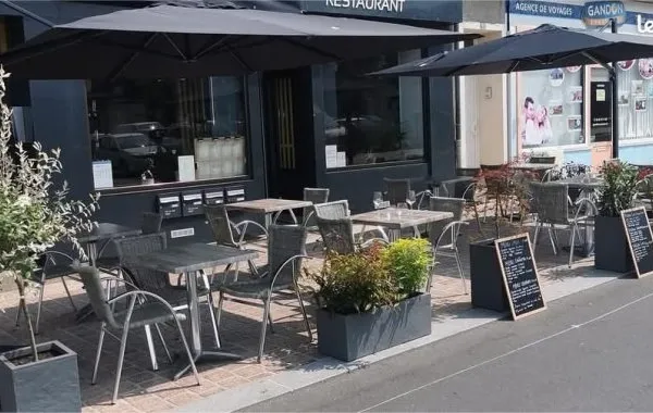URGENT Restaurant-bar avec lience 4