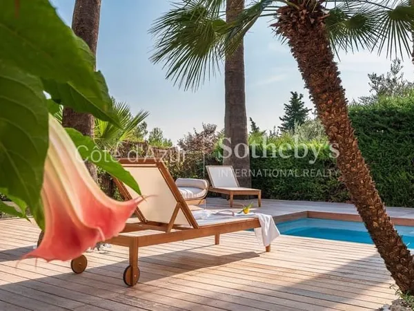 Villa 5 pièces 238 m²