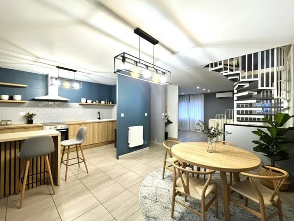Maison familiale lumineuse avec jardin et garage double - FOSSES