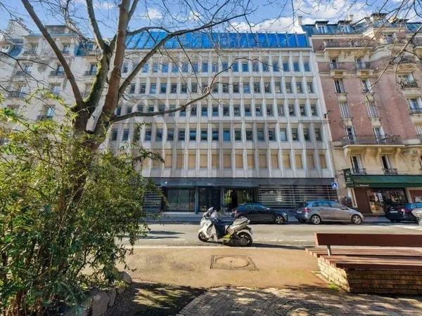 Bureaux 1665 m²