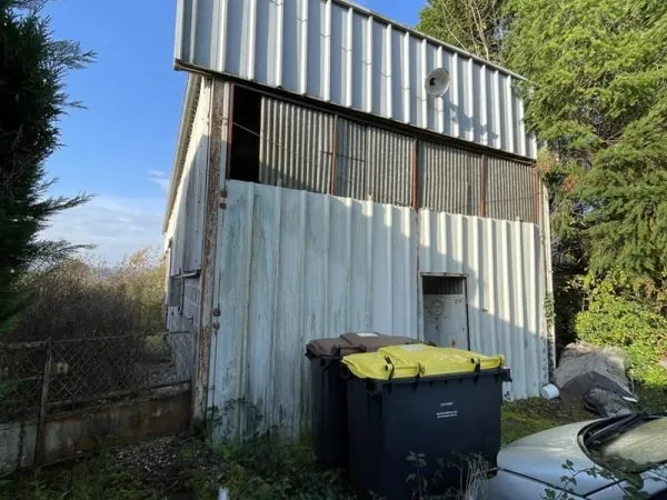 Hangar à Objat en Corrèze