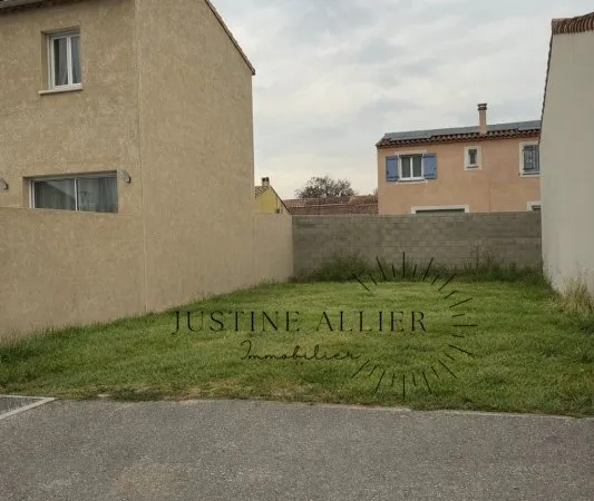 Terrain 149 m²