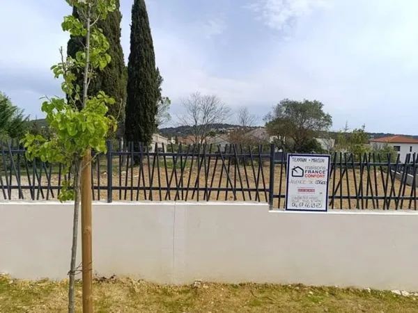 Terrain 150 m²