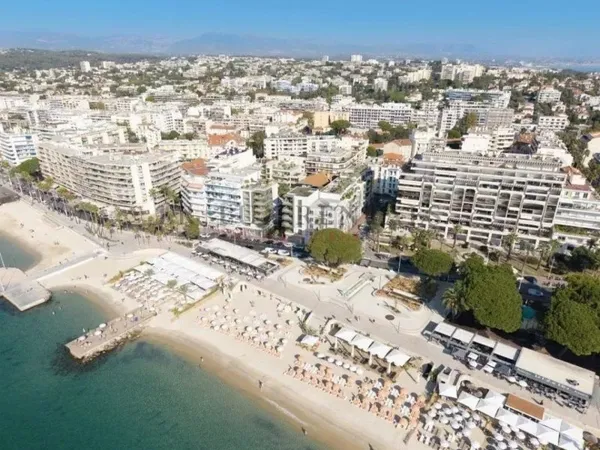 Résidence neuve de prestige à Juan-les-Pins - Appartements haut
