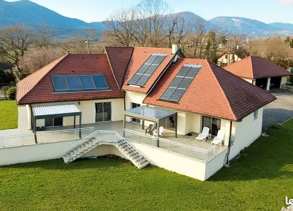 Villa d'exception de 240 m2 habitables, au calme avec vue imprenable