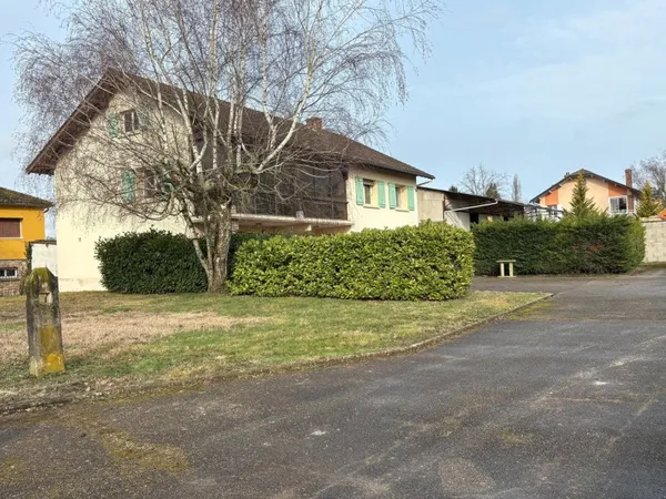 Grande villa, 6 chambres idéale pour une grande famille ou allier projet professionnel et habitation