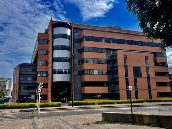 Bureau 1543 m²