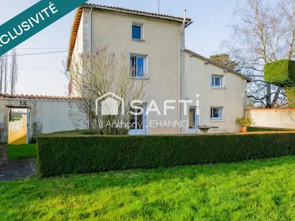 Maison 160 m² au calme avec beau terrain.