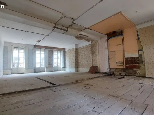 🏛️ À vendre - Appartement 68 m² à rénover - Immeuble de caractère - Autun centre