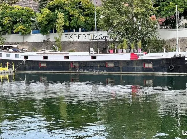 Péniche 7 pièces 150 m²