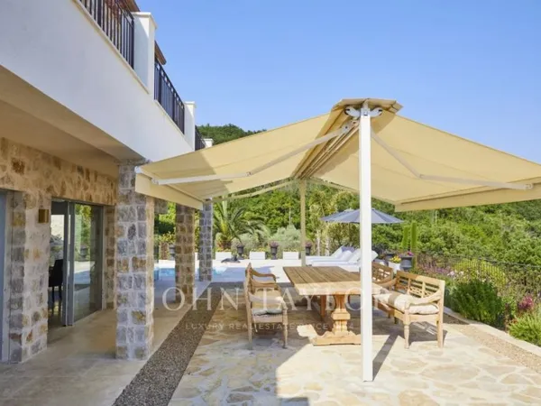 Villa vue mer et piscine chauffée à louer Tourrettes-sur-Loup