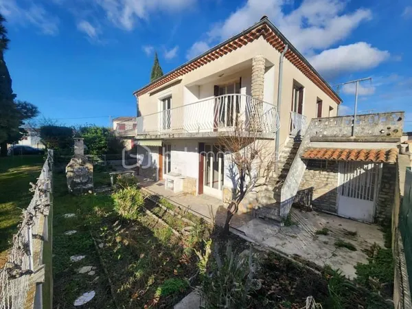 Grande maison familiale ou double habitation