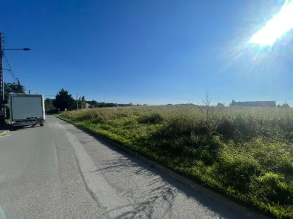 Terrain 544 m²