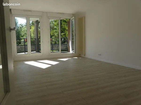 Appartement 2 Pièces 55 m2 +Garage