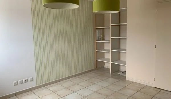 Local commercial 2 pièces 47 m²