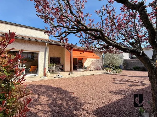 Élégante maison de 192 m² - Secteur Riorges