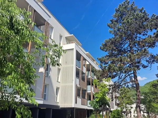 Magnifique Appartement 3 pièces au dernier étage avec terrasse 44 m² !