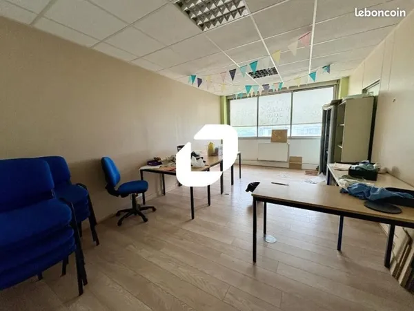 Bureau 520 m²