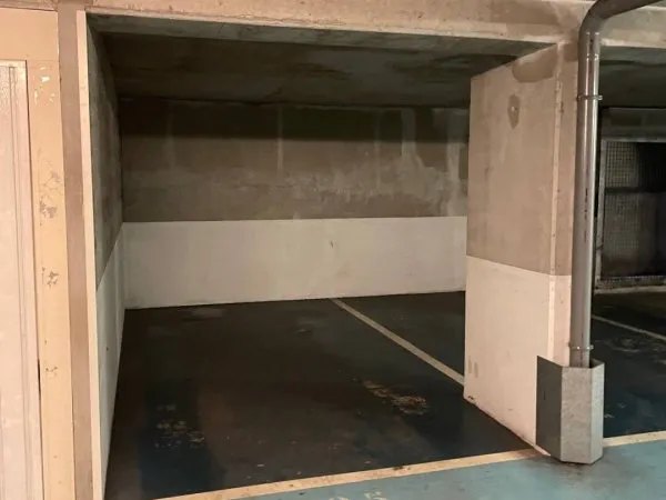 Parking 12 m²