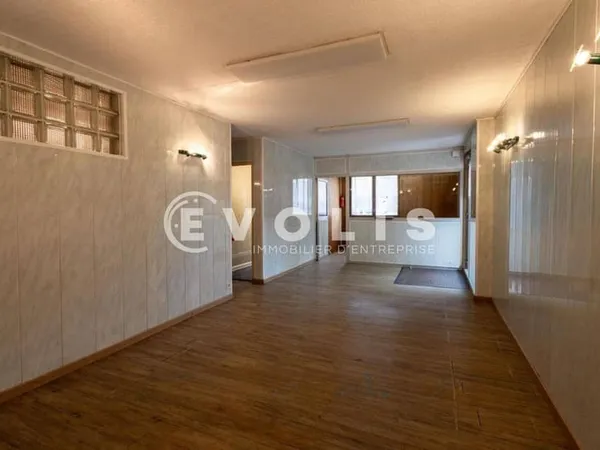Bureaux 153 m²