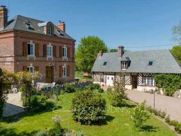 Maison et ses dépendances entre LIVAROT et SAINT PIERRE EN AUGE