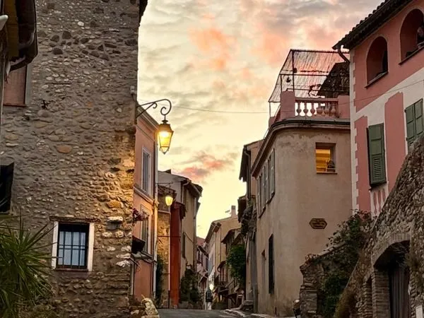 Maison Elégance et authenticité Haut de Cagnes
