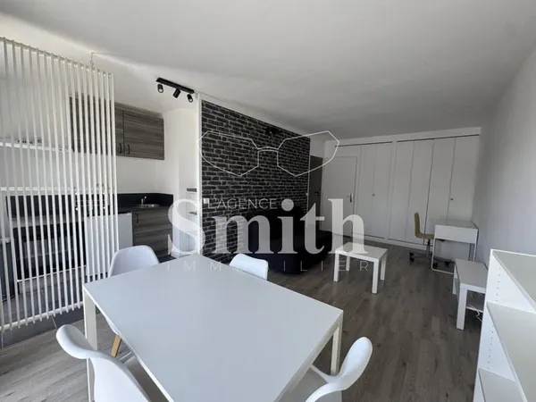 Studio 1 pièce 28 m²