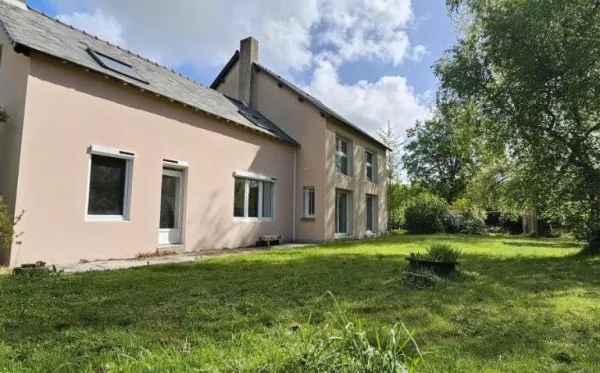 Maison 10 pièces 238 m²