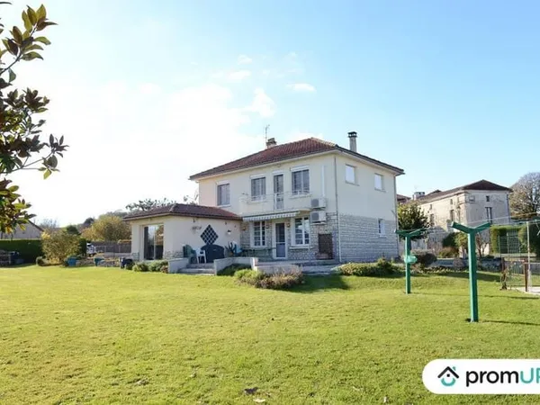 Agréable maison 148 m2 sans vis à vis avec un grand terrain clos