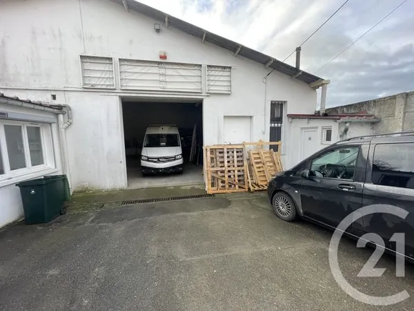 Local 298 m²