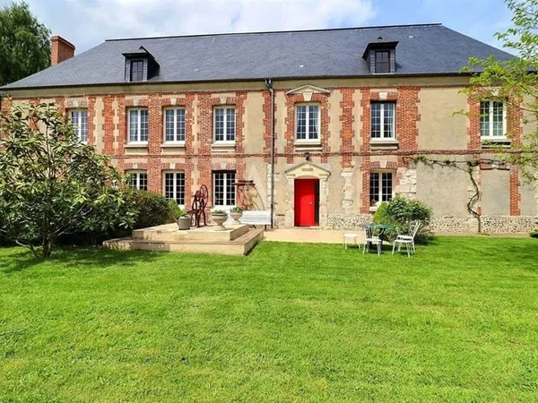 Maison 6 pièces 250 m²