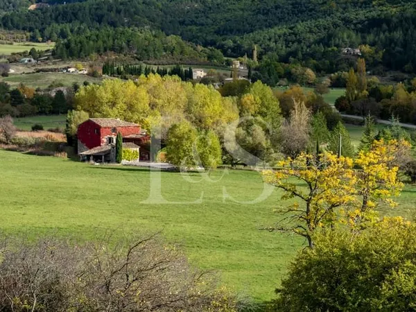 Moulin du XVIIe siècle sur un domaine de 7 hectares