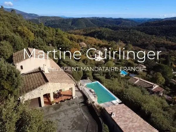 VILLA 6 PIÈCES AVEC PISCINE ET VUE PANORAMIQUE